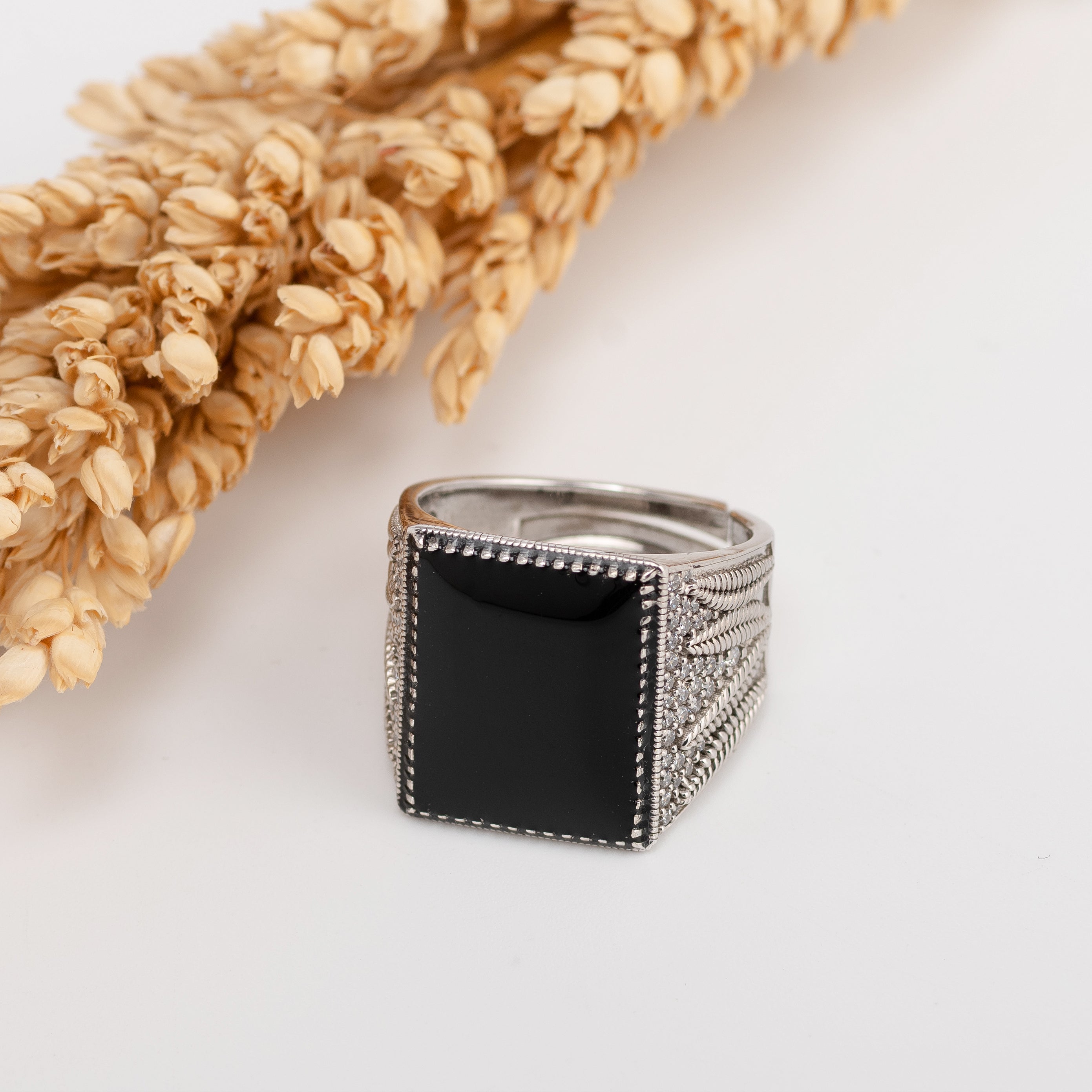 Obsidian Crown Ring – Premium Signet Ring in Silver & Black Stone