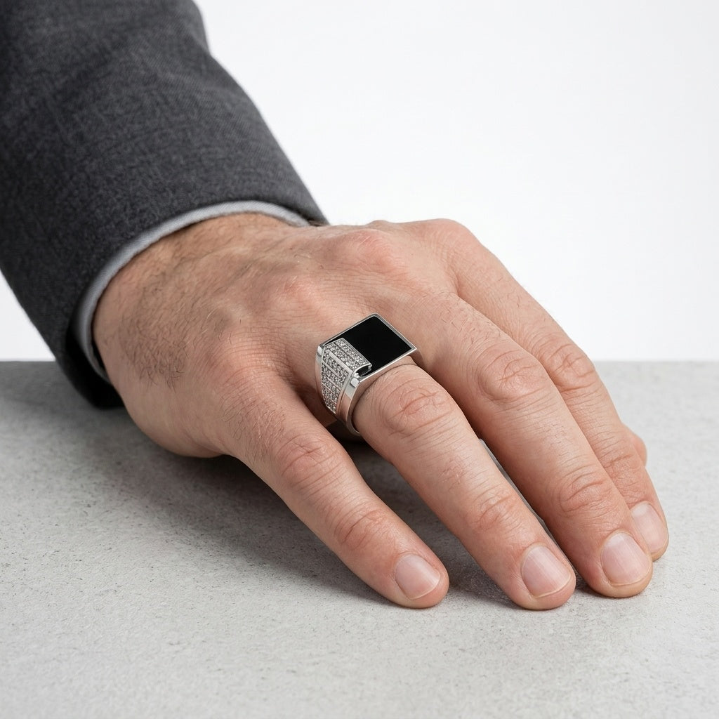 Midnight Vault Ring – Premium Signet Ring in Silver with Black Enamel