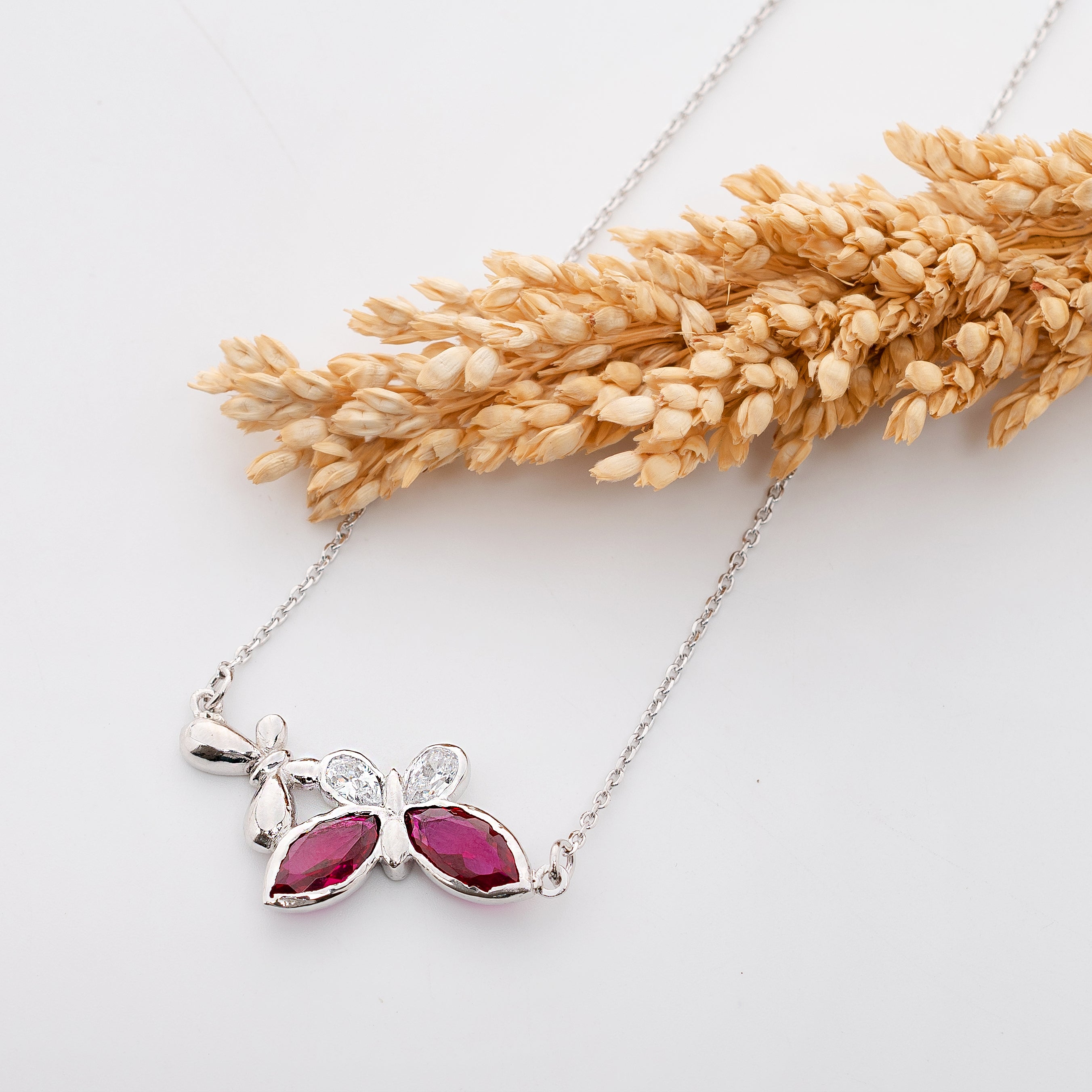 Crimson Bloom Link – Premium Floral Pendant Necklace in White Gold Finish