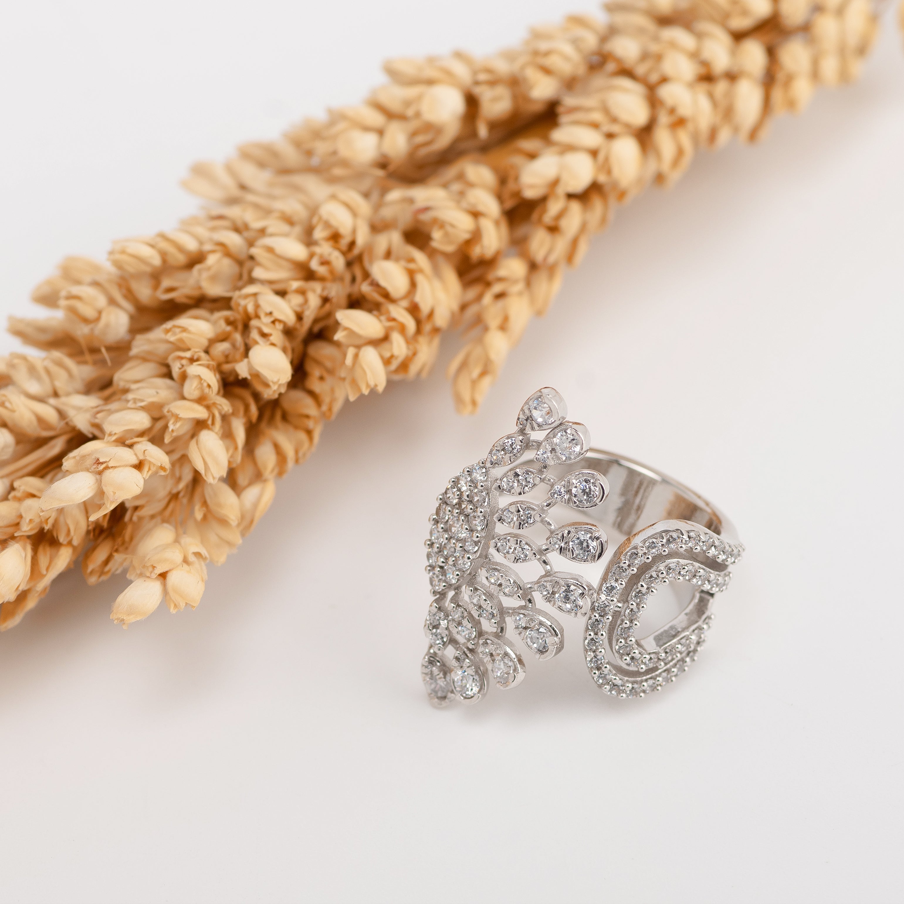 Luminous Vine Ring – Premium Diamond-Style Statement Ring in Silver Finish