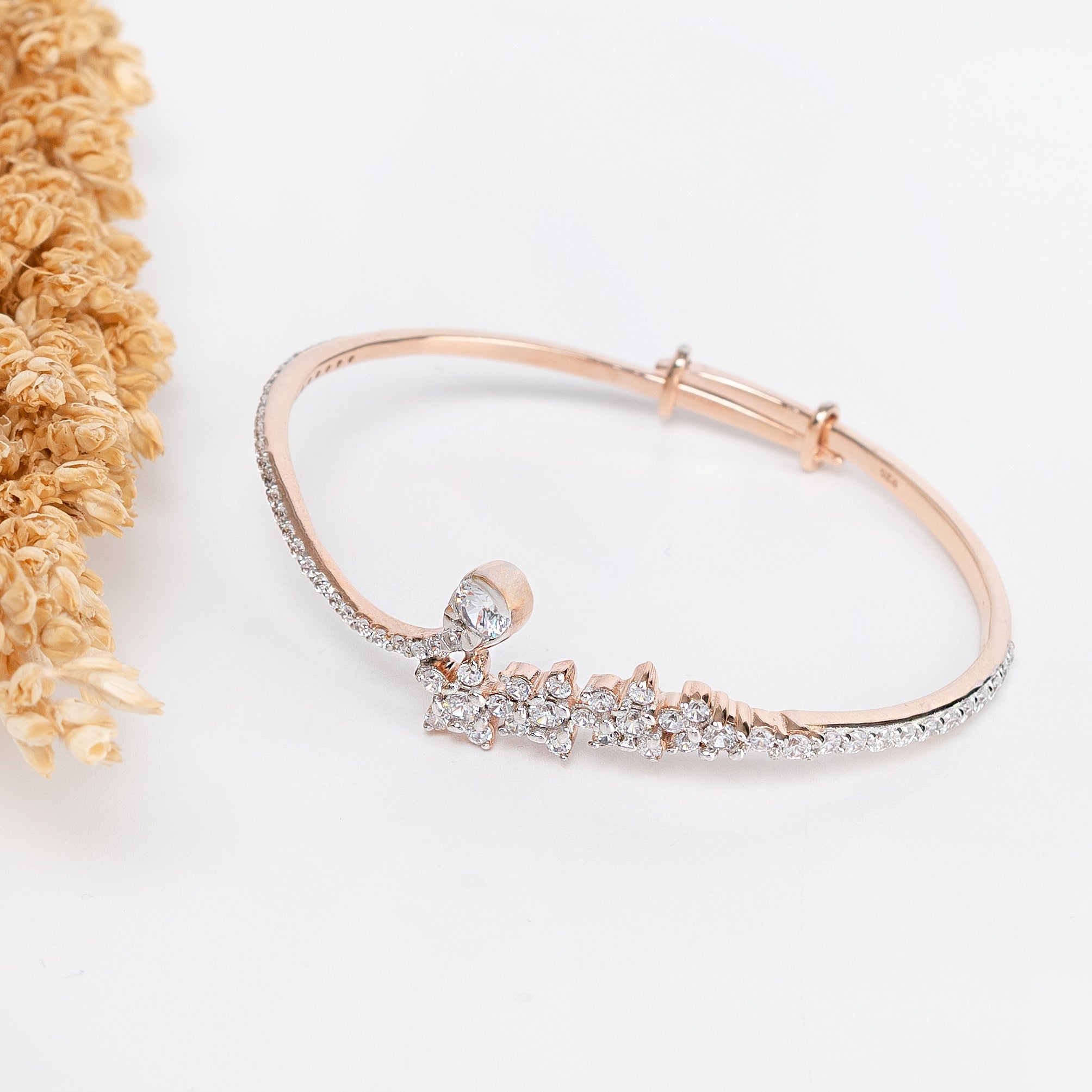 Serpentine Glow Cuff – Premium Diamond-Style Rose Gold Open Bracelet