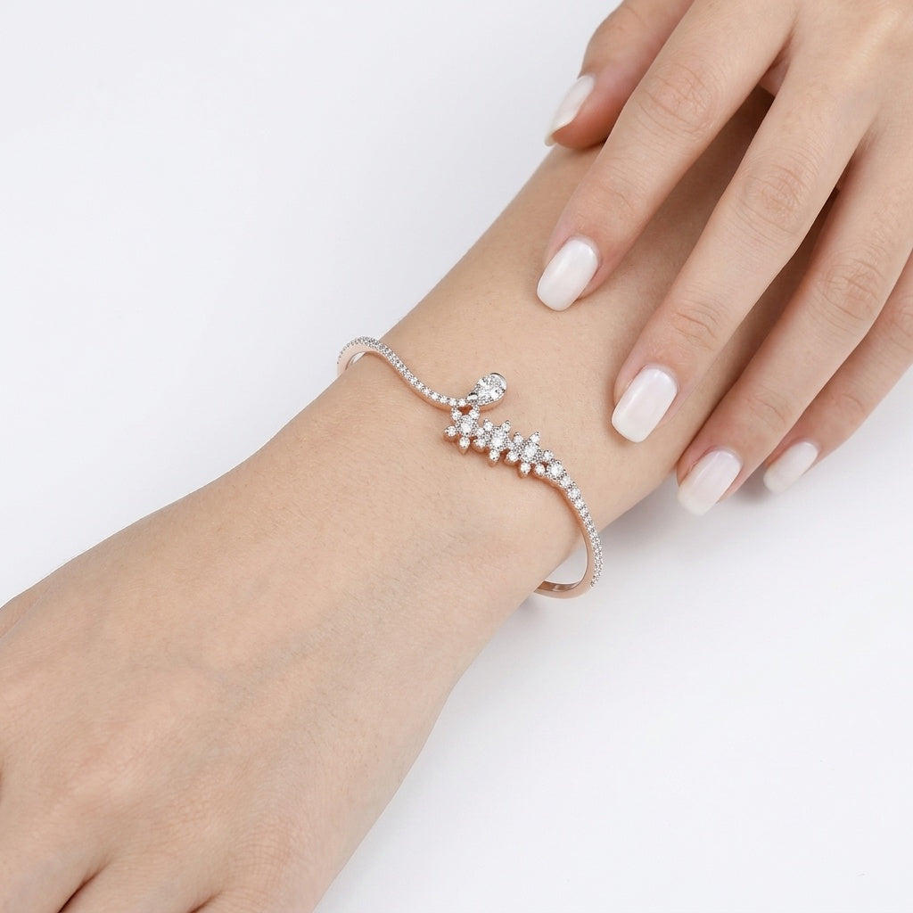 Serpentine Glow Cuff – Premium Diamond-Style Rose Gold Open Bracelet