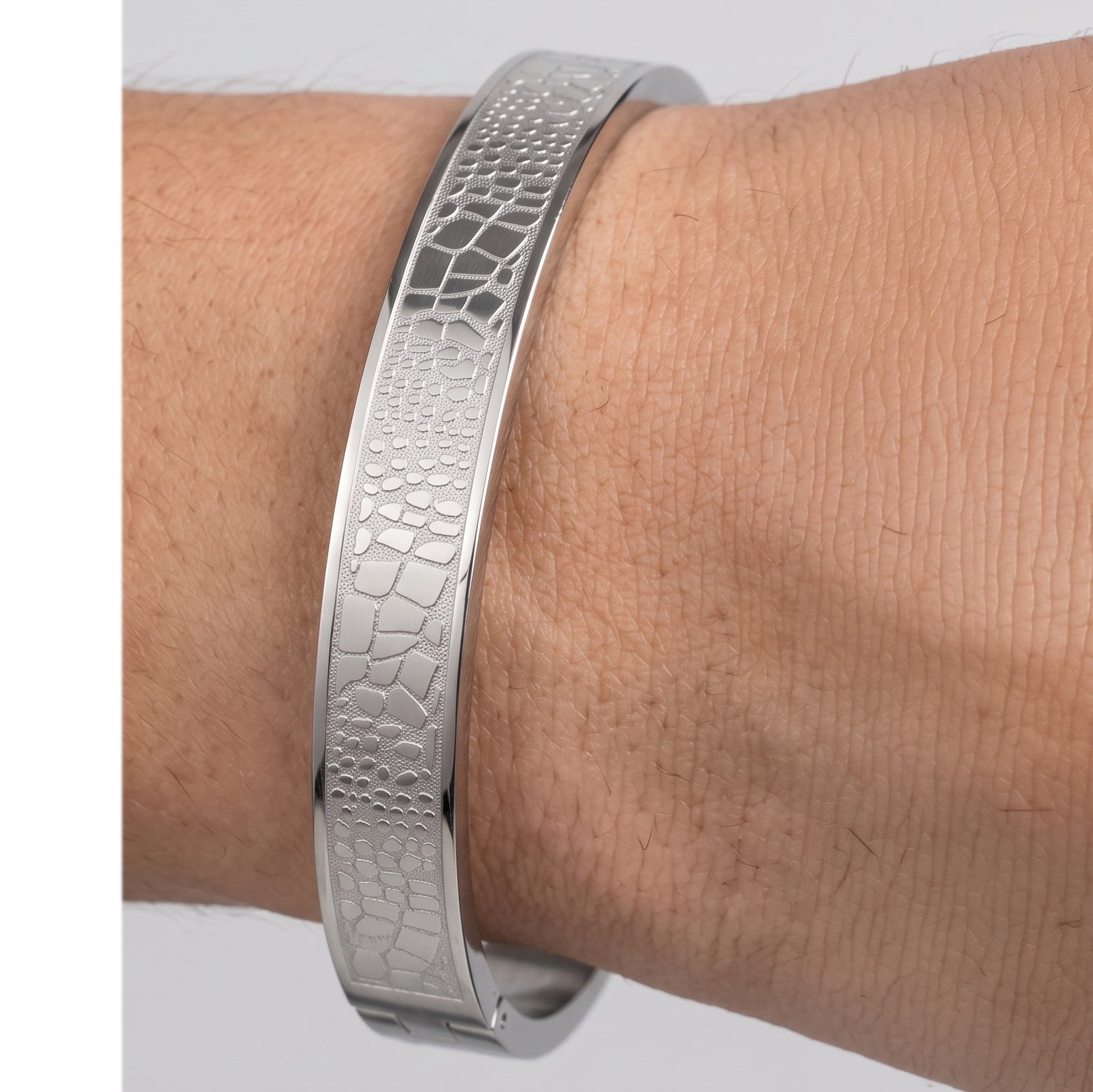 Imperio Edge Cuff – Premium Men's Stainless Steel Engraved Bracelet in Rose Gold & Silver Finish