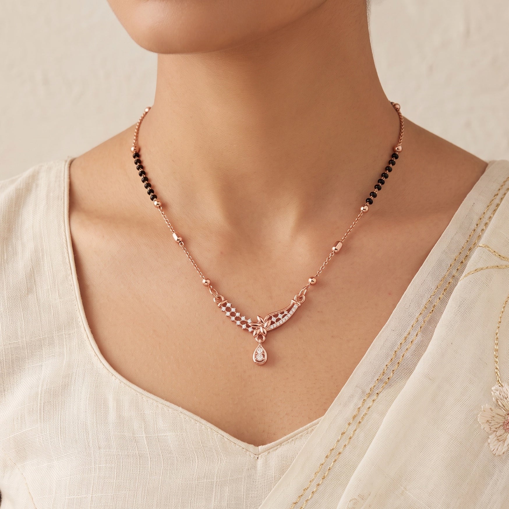 Rose Bloom – Premium Women’s Floral Mangalsutra