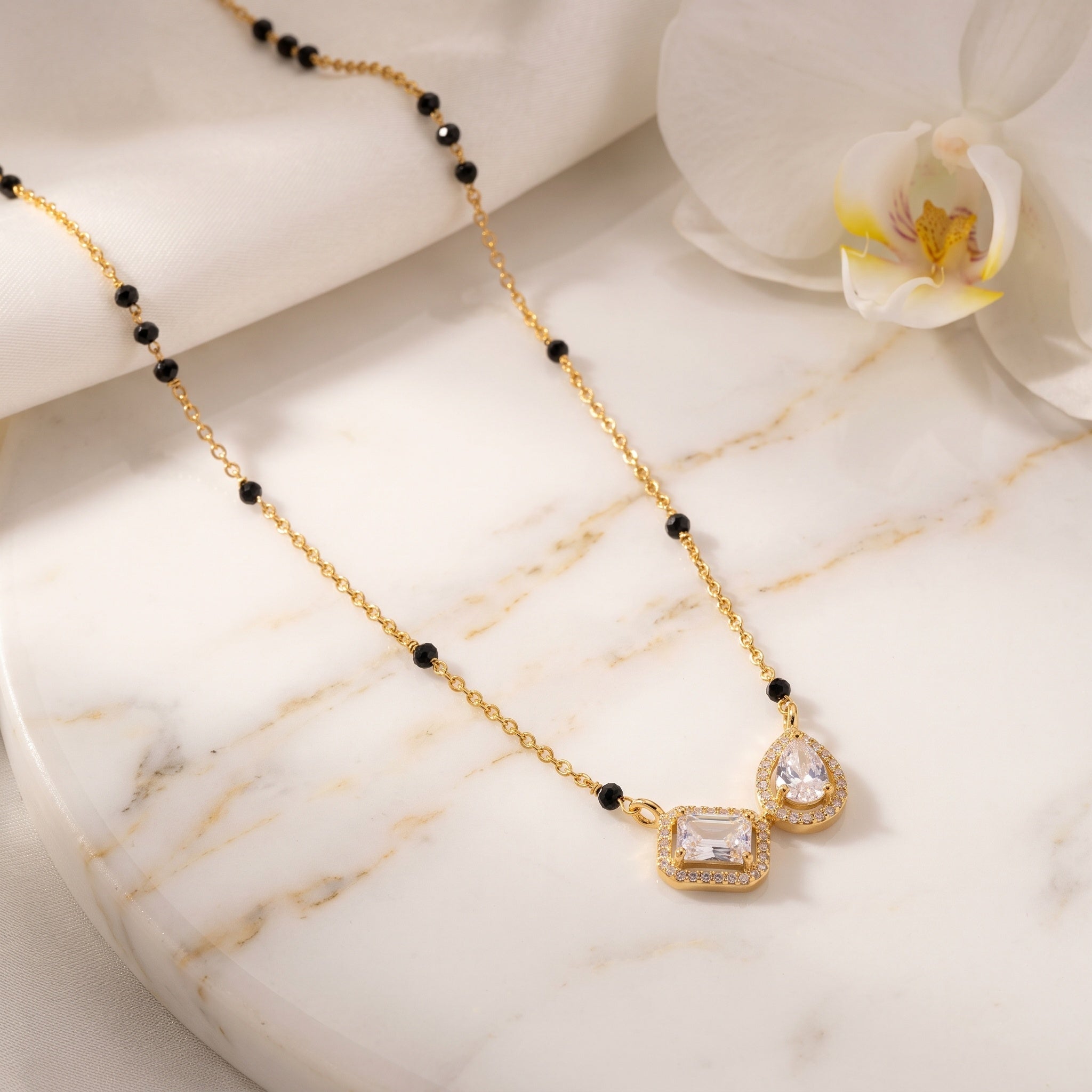 Dual Gleam – Premium Geometric Mangalsutra