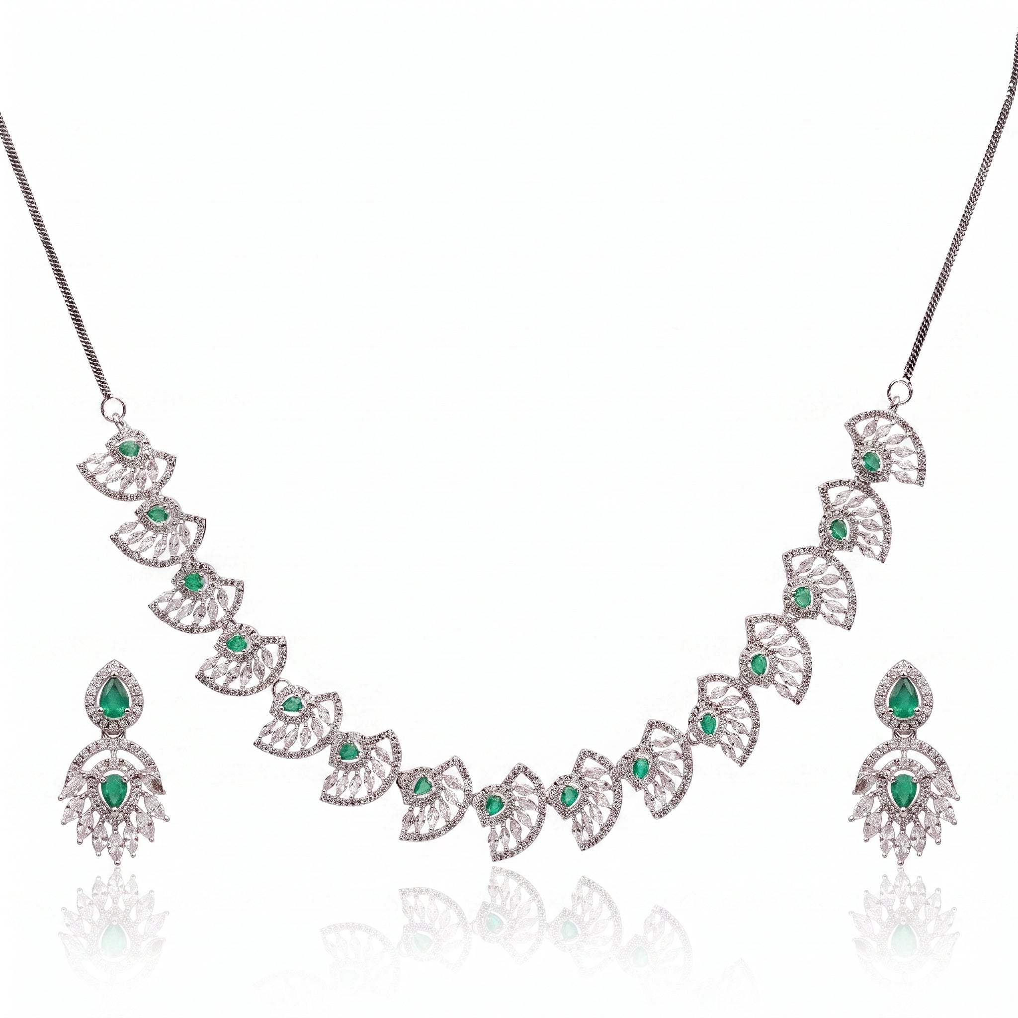 Emerald Bloom – Premium Women’s Green Stone Necklace & Earrings Set
