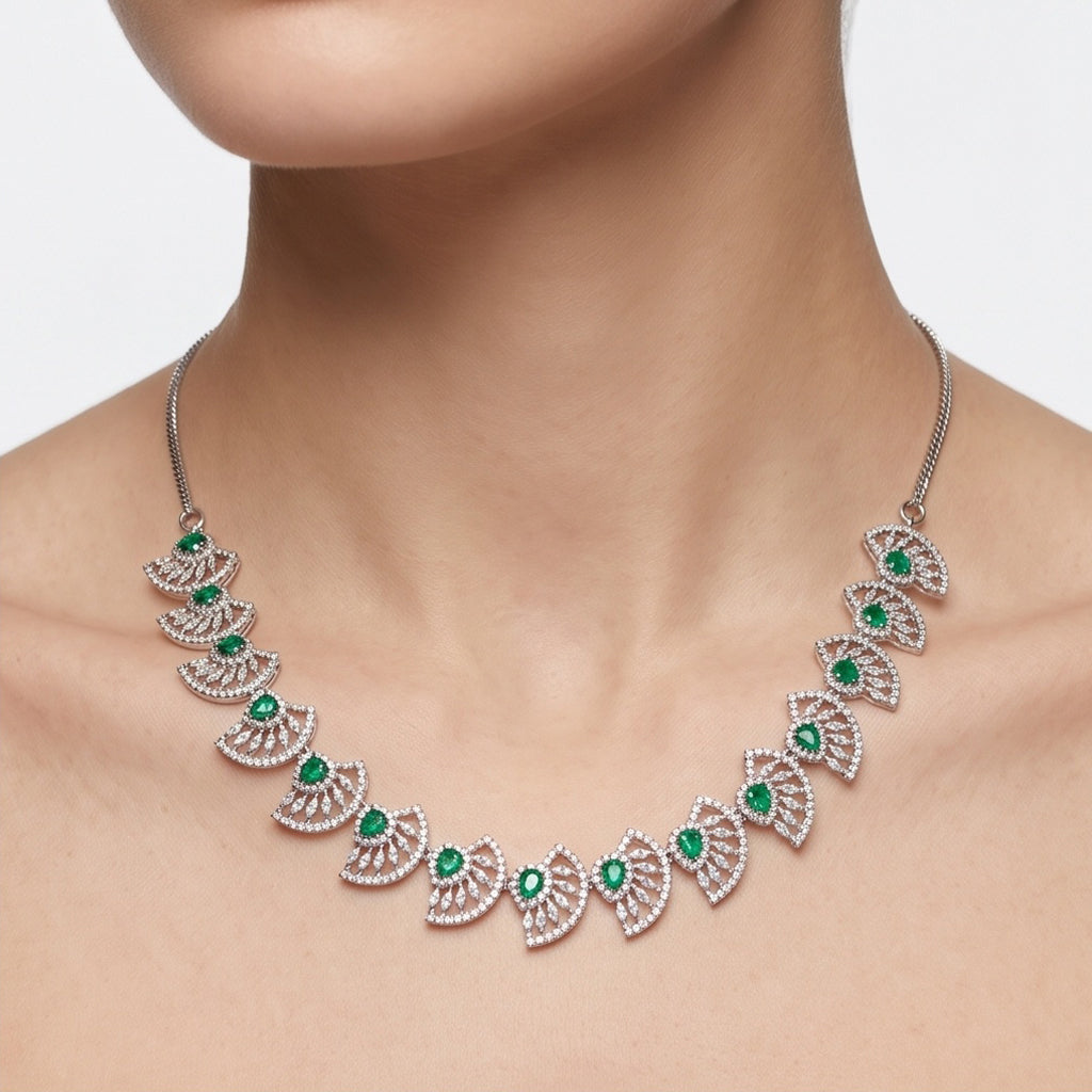 Emerald Bloom – Premium Women’s Green Stone Necklace & Earrings Set