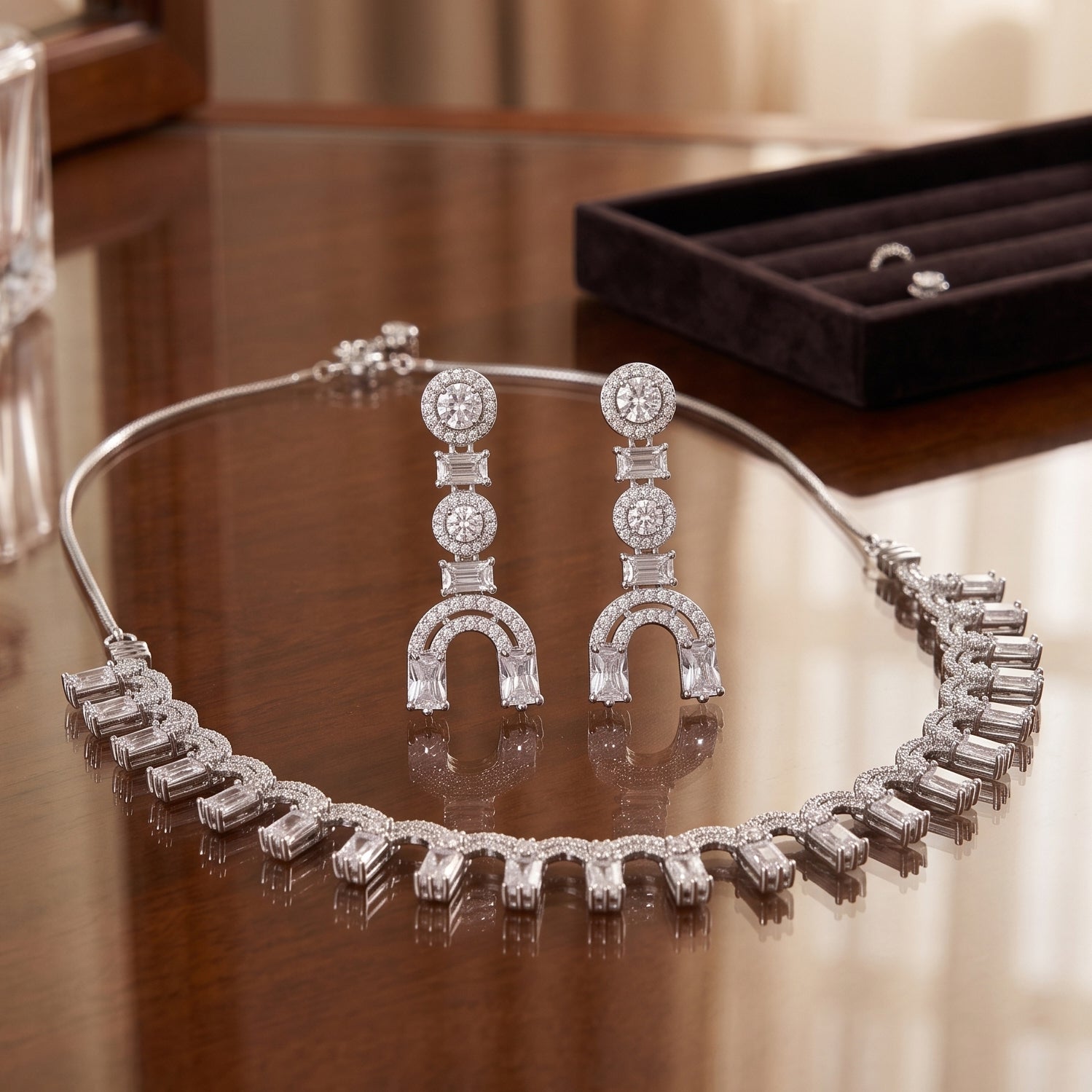 Luxe Arc – Premium Women’s Geometric Necklace & Earring Set in Silver Finish
