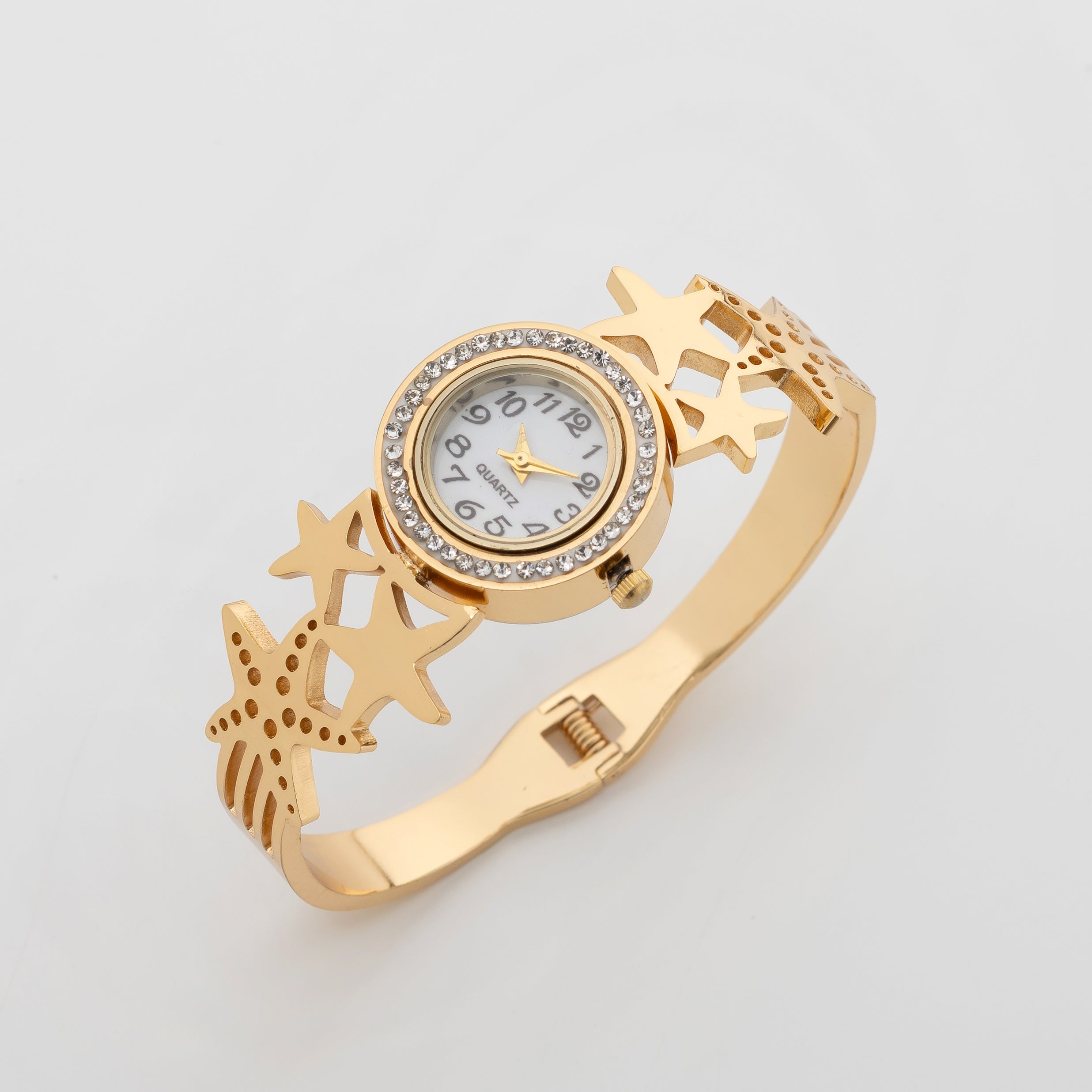 Celestia Charm – Premium Women's Gold Butterfly & Star Bracelet Quartz Watch