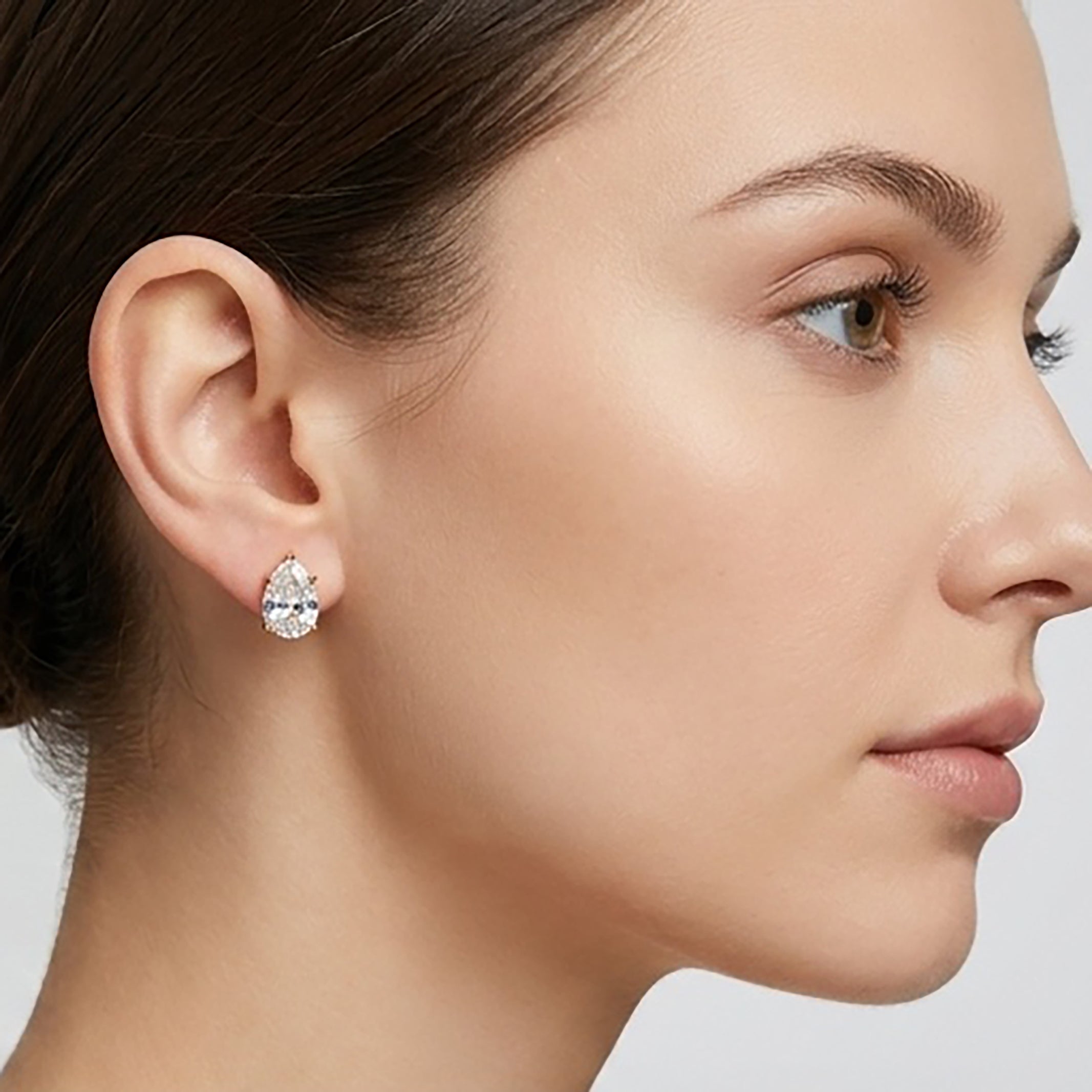 Celeste Bloom Set – Premium Gold Floral Bracelet & Pear Halo Stud Earrings for Women