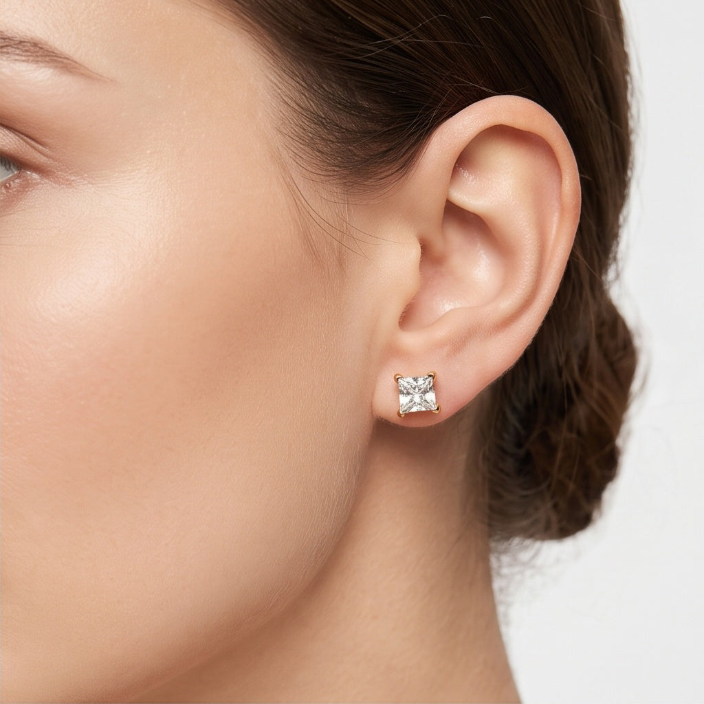Rosé Clover Set – Premium Gold Clover Charm Bracelet & Princess Cut Stud Earrings for Women