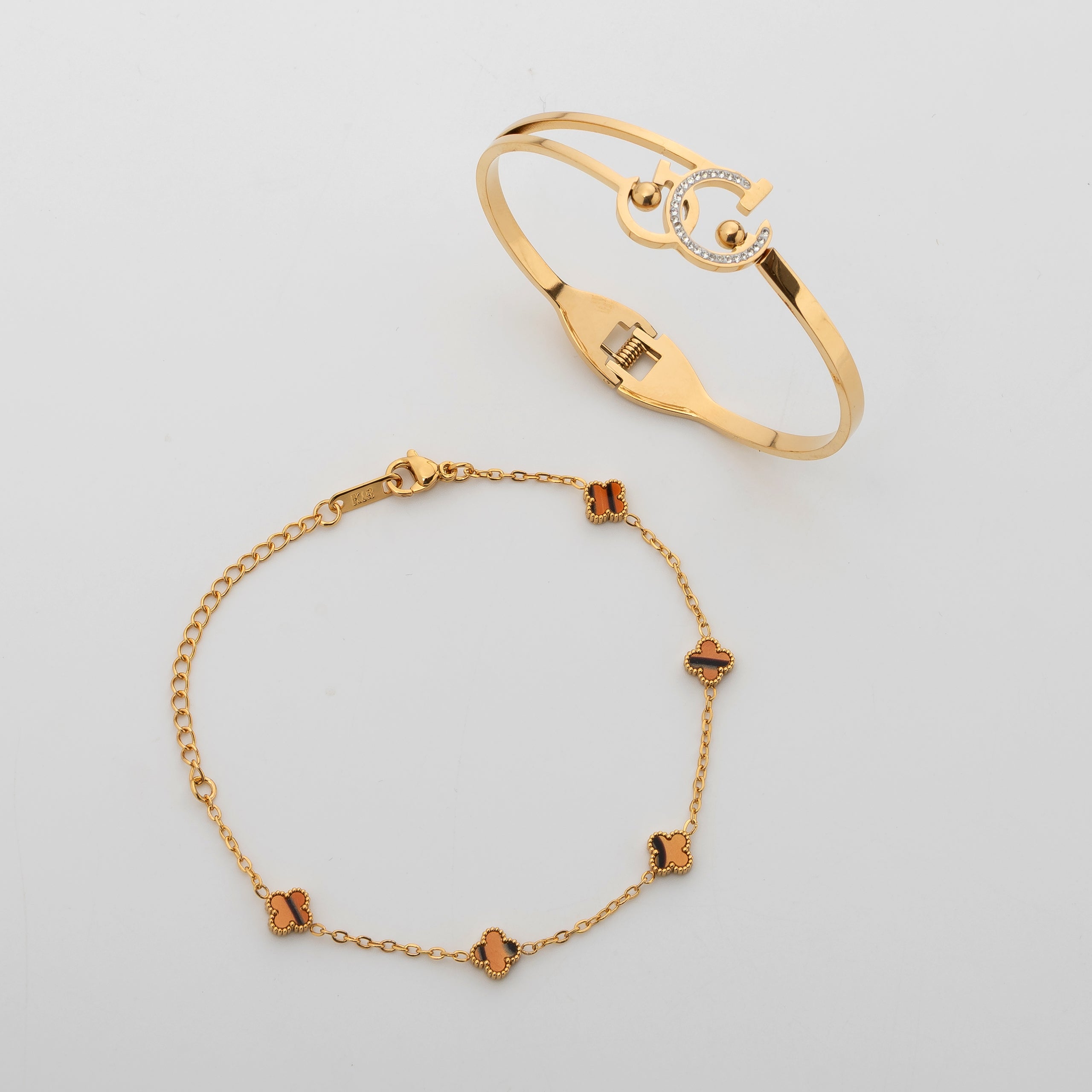 Noir Halo Duo – Premium Gold Open Cuff & Clover Chain Bracelet Set for Women