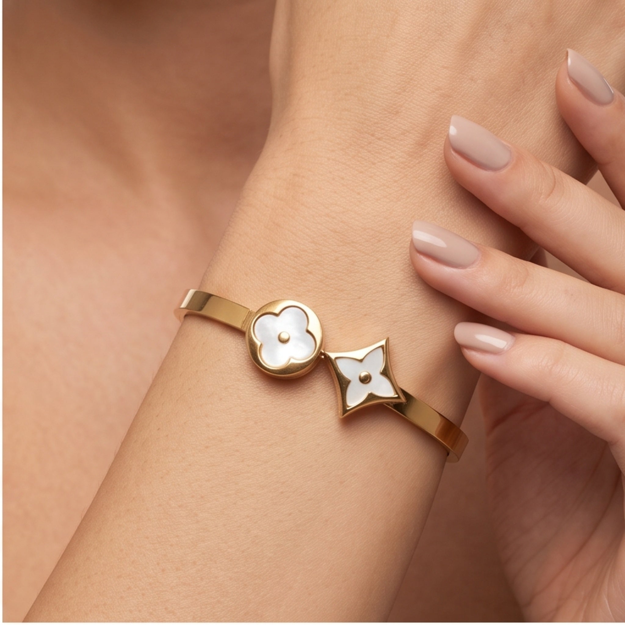 Élan Bloom Set – Premium Gold Floral Jewelry Set for Women
